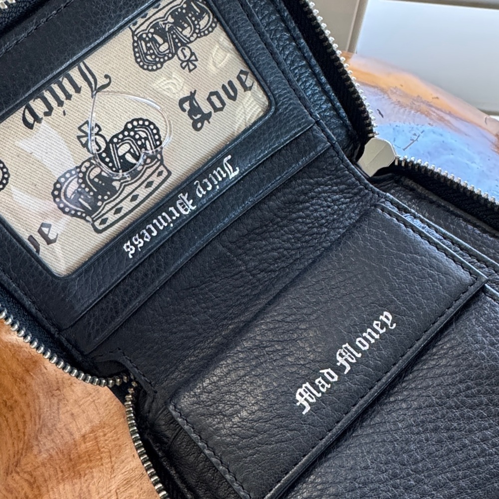 Juicy Couture High Quality Wallet For Nice Girls Who Like Stuff - Picture 8 of 15